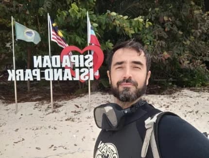 Alberto scuba diving off Sipadan Island